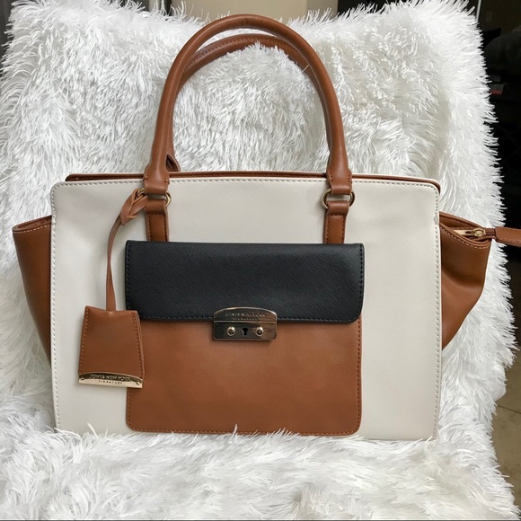 Jones New York Handbags - Jones New York tote bag